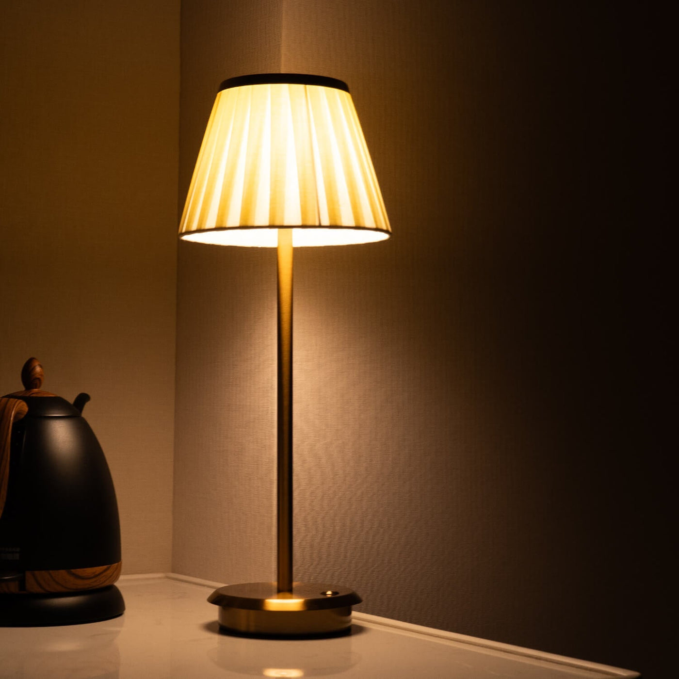 Lempe Elegant Fabric Table Lamp