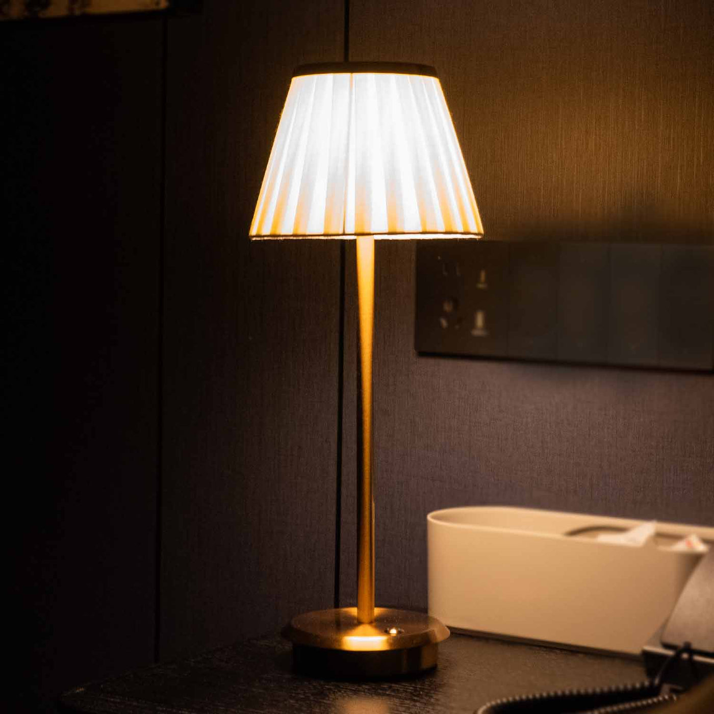 Lempe Elegant Fabric Table Lamp